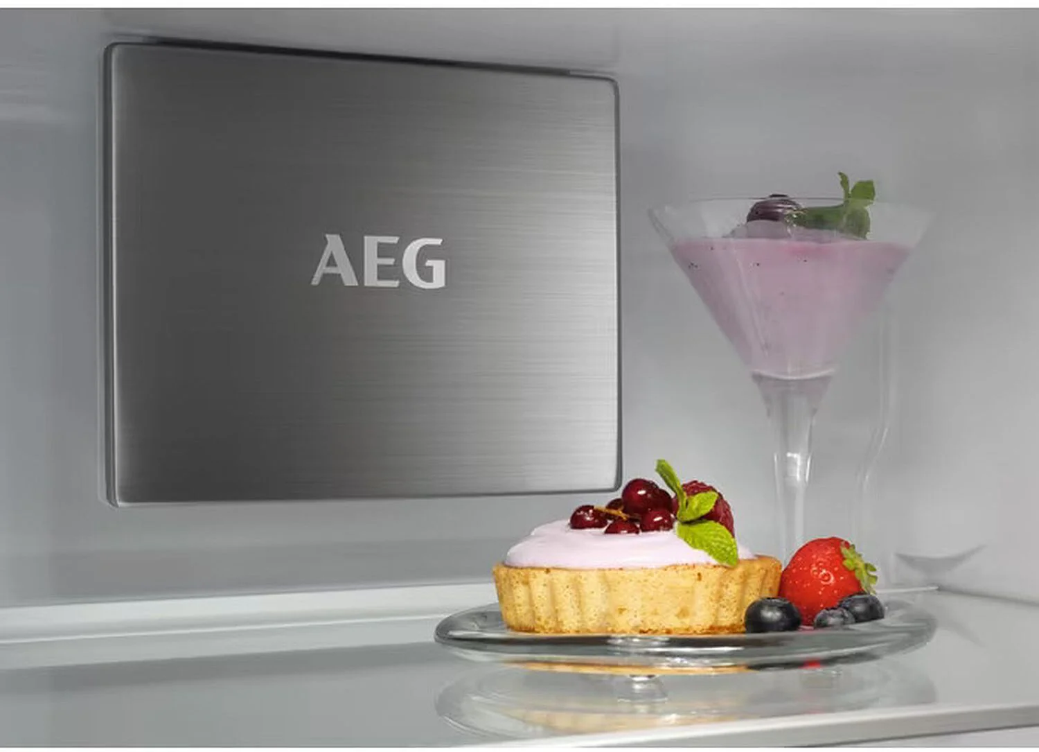 AEG Built In Fridge Freezer Frost Free NSC7G181DS - Fully Integrated - Image 3